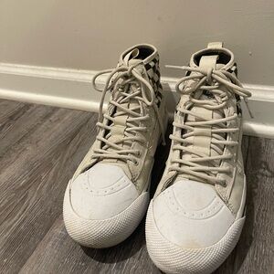 Vans Men's High-Top Sneakers in White and Cream